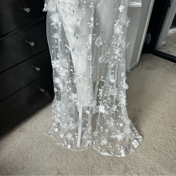 LULU’S IMMACULATE FAVORITE MESH EMBROIDERED CAPE JUMPSUIT - Picture 16 of 17